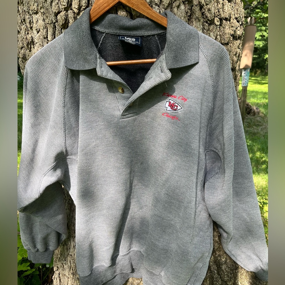 Men’s KC Chiefs Polo Sweatshirt in size M